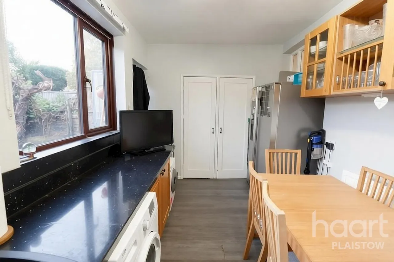 Cumberland Road, London, E13, photo 6