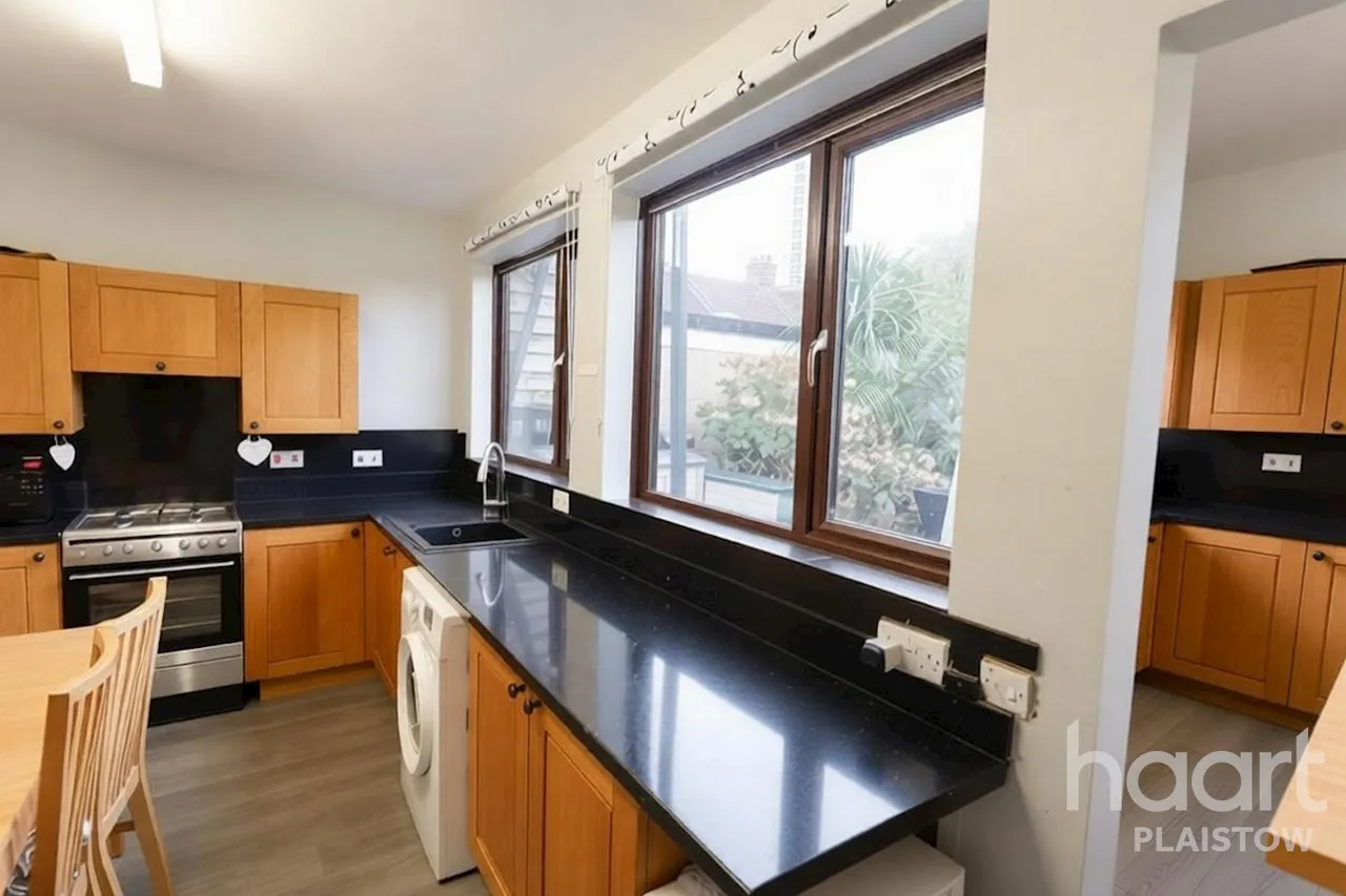 Cumberland Road, London, E13, photo 7