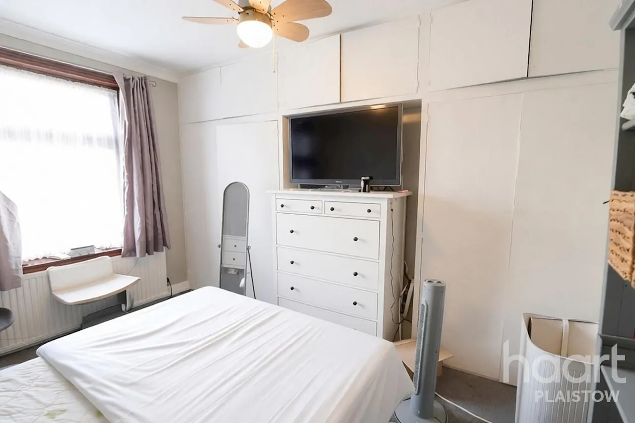 Cumberland Road, London, E13, photo 4