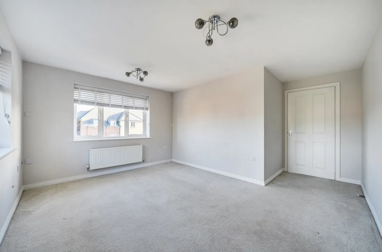 Firecracker Drive, Locks Heath, SO31, photo 9