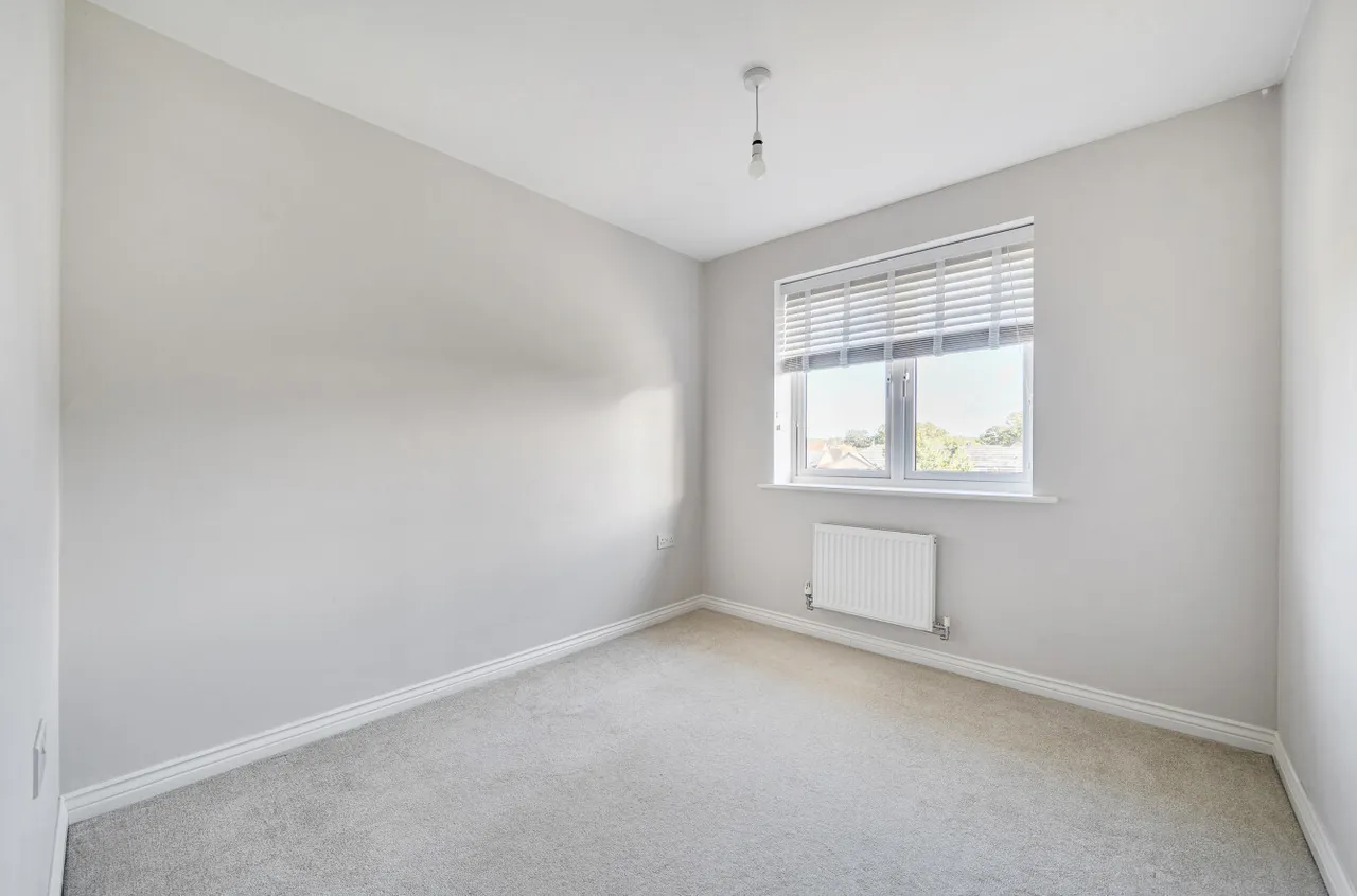 Firecracker Drive, Locks Heath, SO31, photo 12