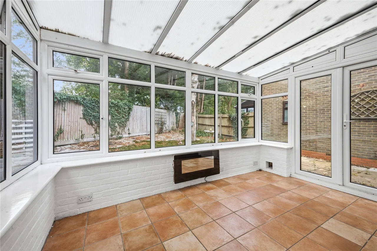 Cottesloe Close, Bisley, GU24, photo 6