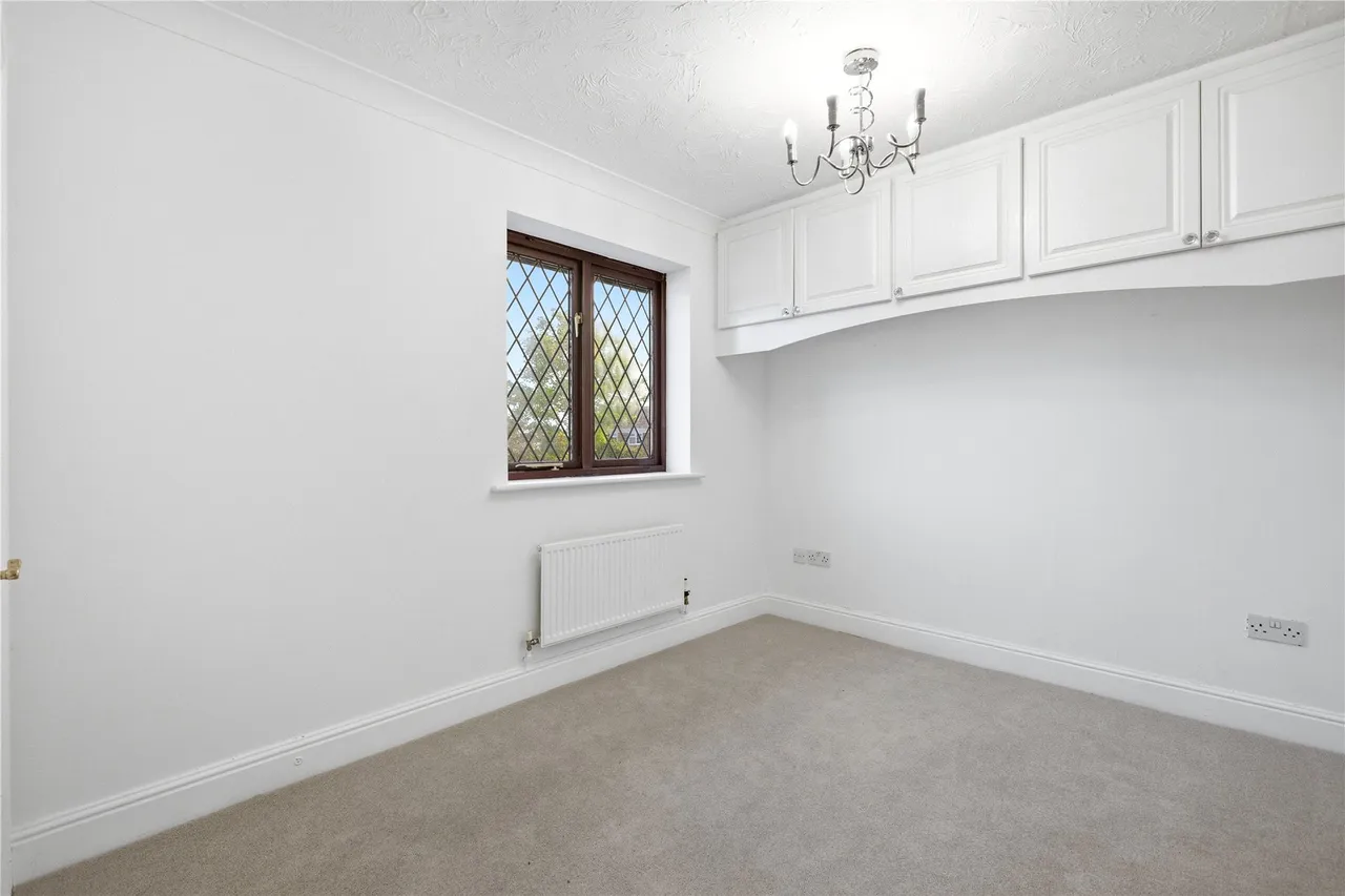 Cottesloe Close, Bisley, GU24, photo 10