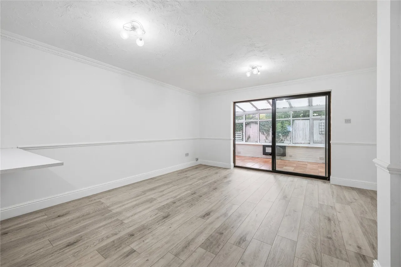 Cottesloe Close, Bisley, GU24, photo 4