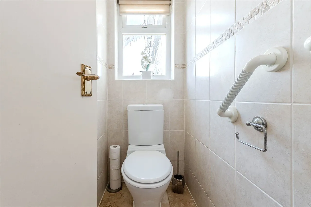 Woodhall Park Avenue, Stanningley, LS28, photo 22