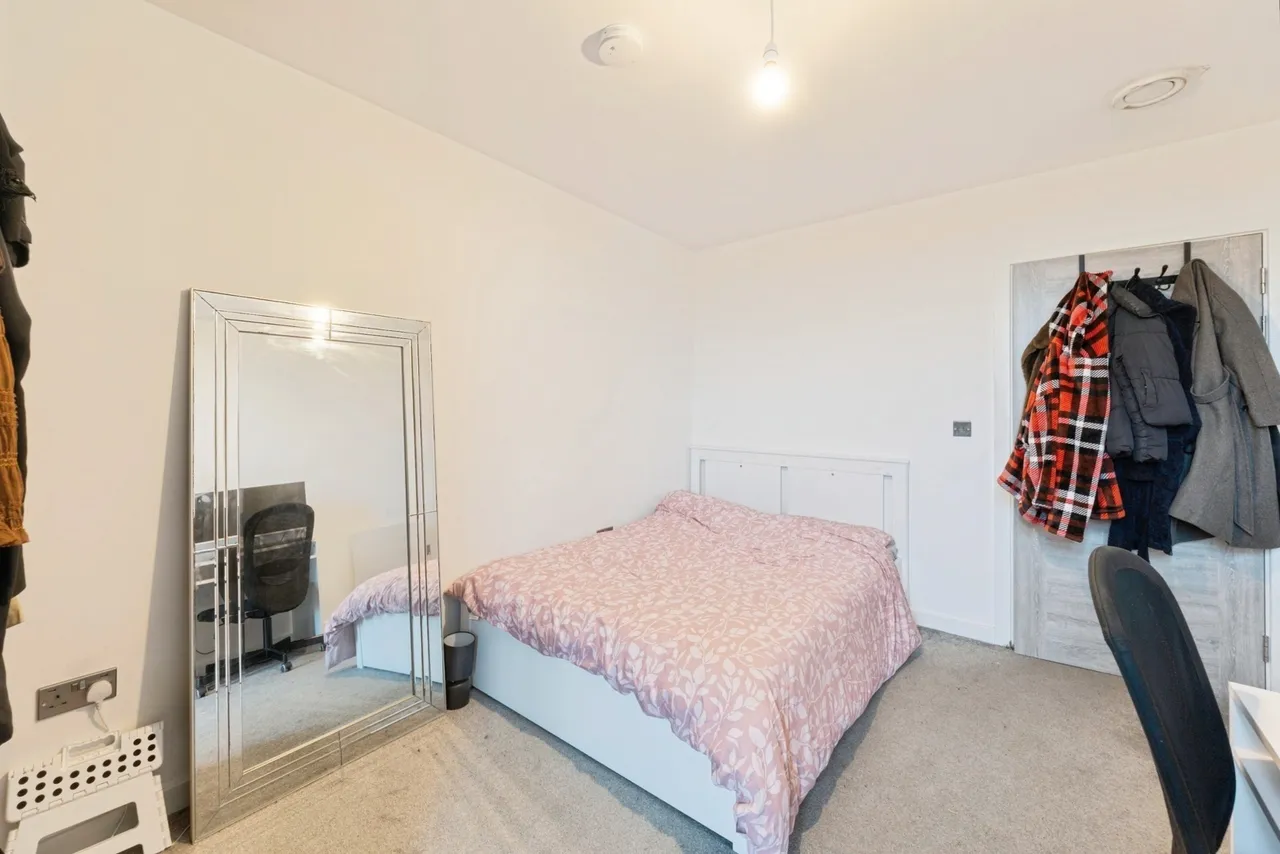 Buckingham Road, Bletchley, Milton Keynes, Buckinghamshire, MK3, photo 13