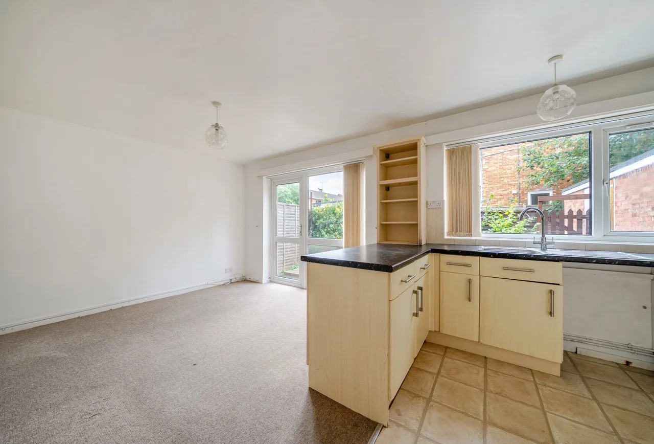 Gaston Avenue, Somerset, Keynsham, BS31 1LT, photo 3