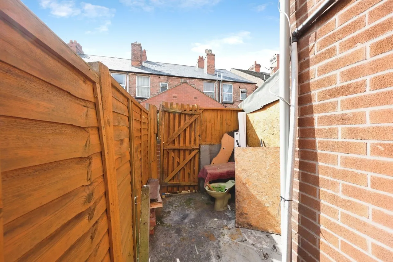 Myrtle Avenue, Nottingham, NG7, photo 18