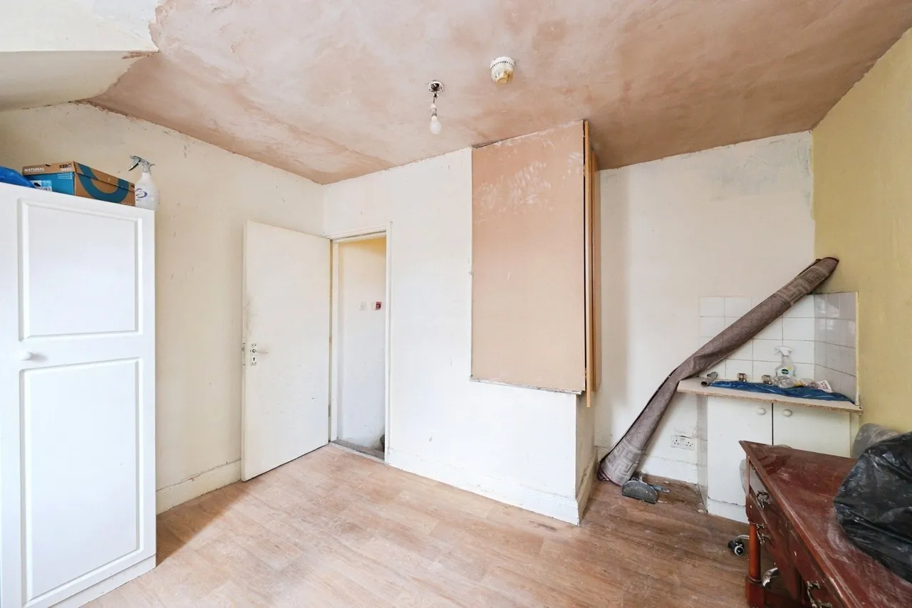 Myrtle Avenue, Nottingham, NG7, photo 11