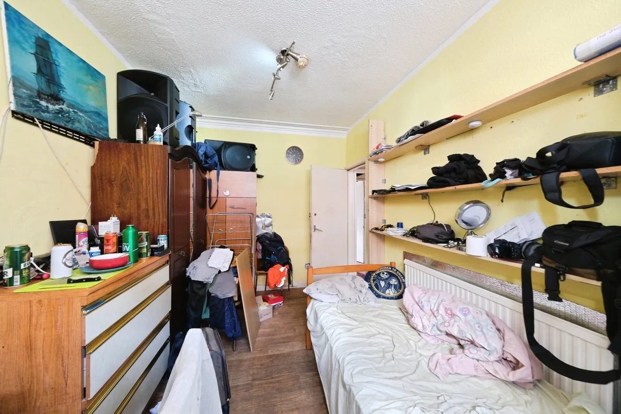 Myrtle Avenue, Nottingham, NG7, photo 7