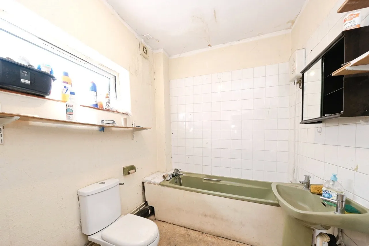 Myrtle Avenue, Nottingham, NG7, photo 14