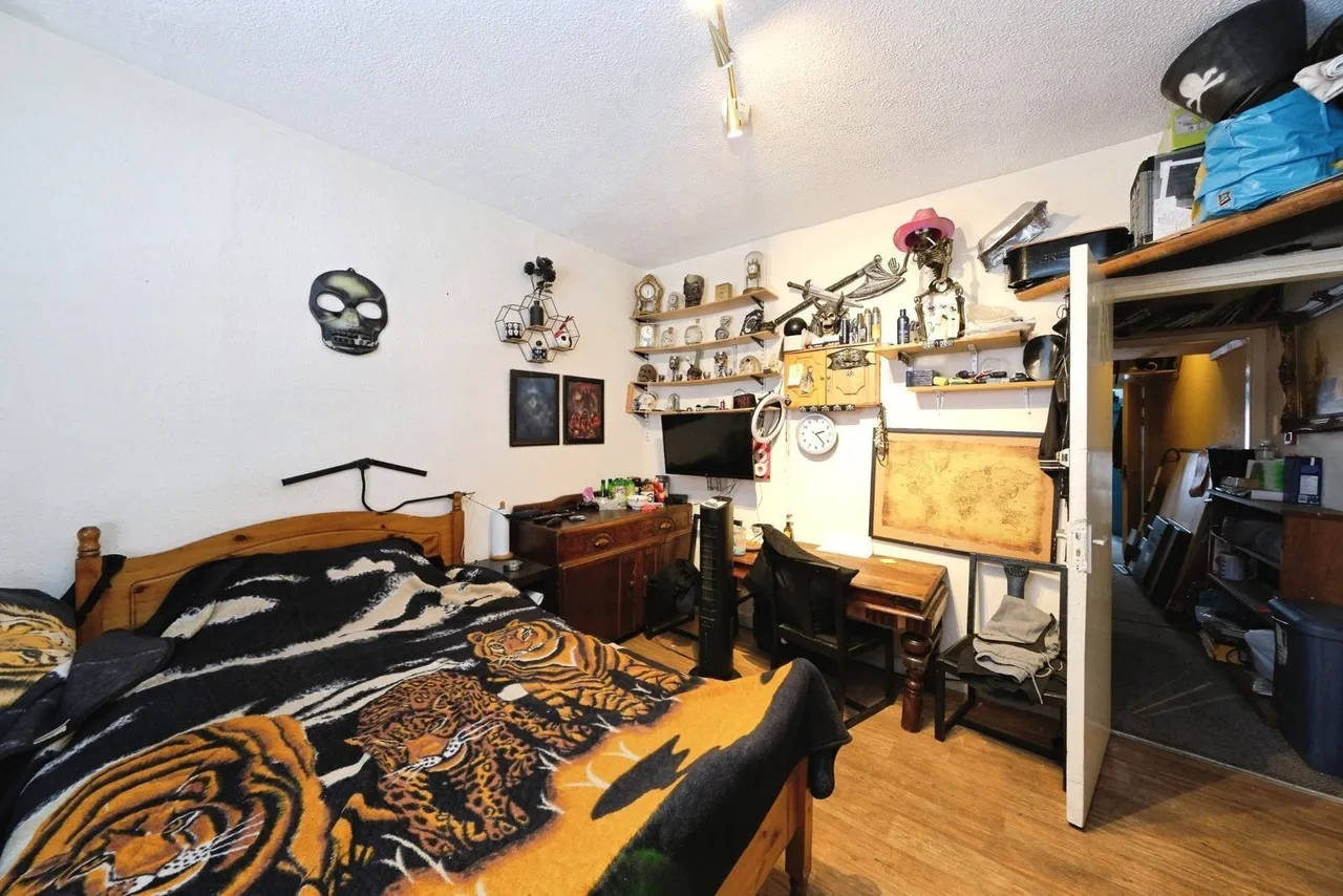 Myrtle Avenue, Nottingham, NG7, photo 8