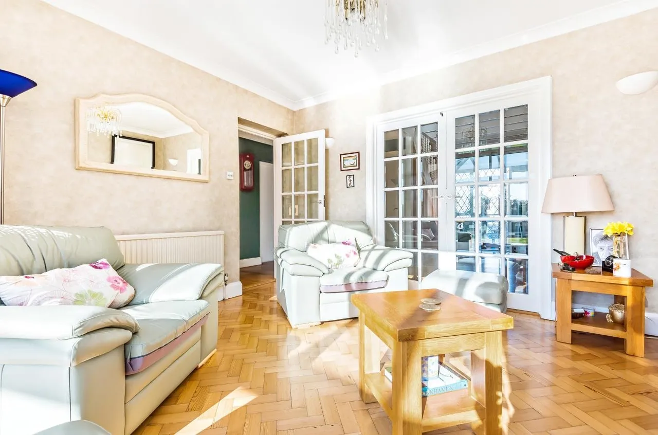 Champneys Close, Cheam, Surrey, SM2 7AL, photo 9