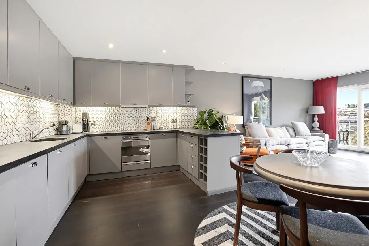 Hereford Road, London, W2, photo 2
