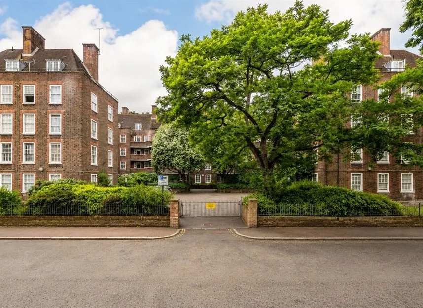 3 bed flat for sale — Frampton Street, St John's Wood, NW8