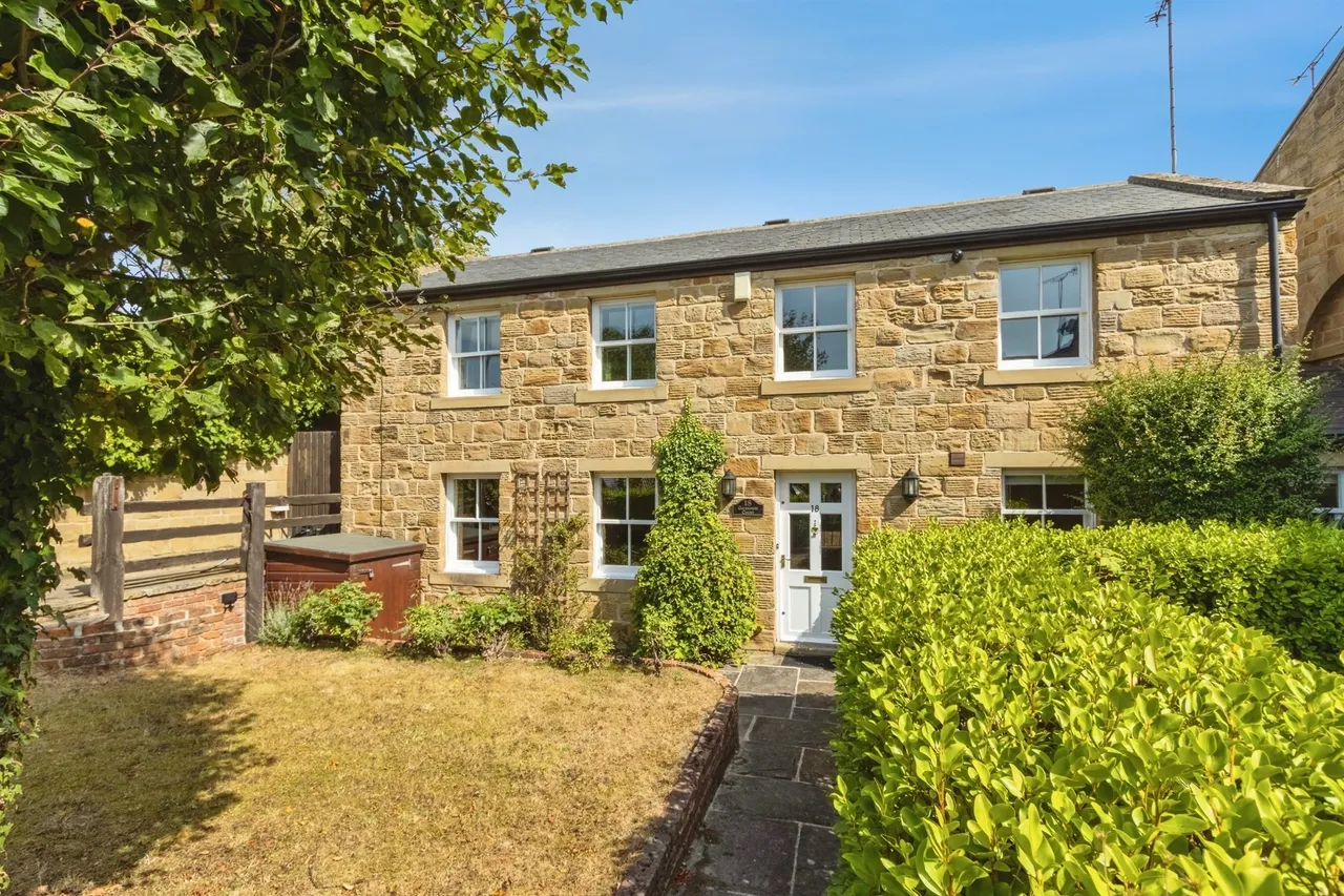 4 bed house for sale — Gate House Court, Woodlesford, Leeds