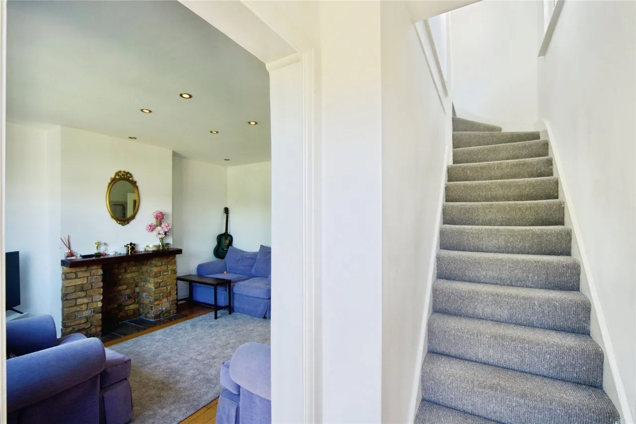 Clitterhouse Road, London, NW2, photo 12