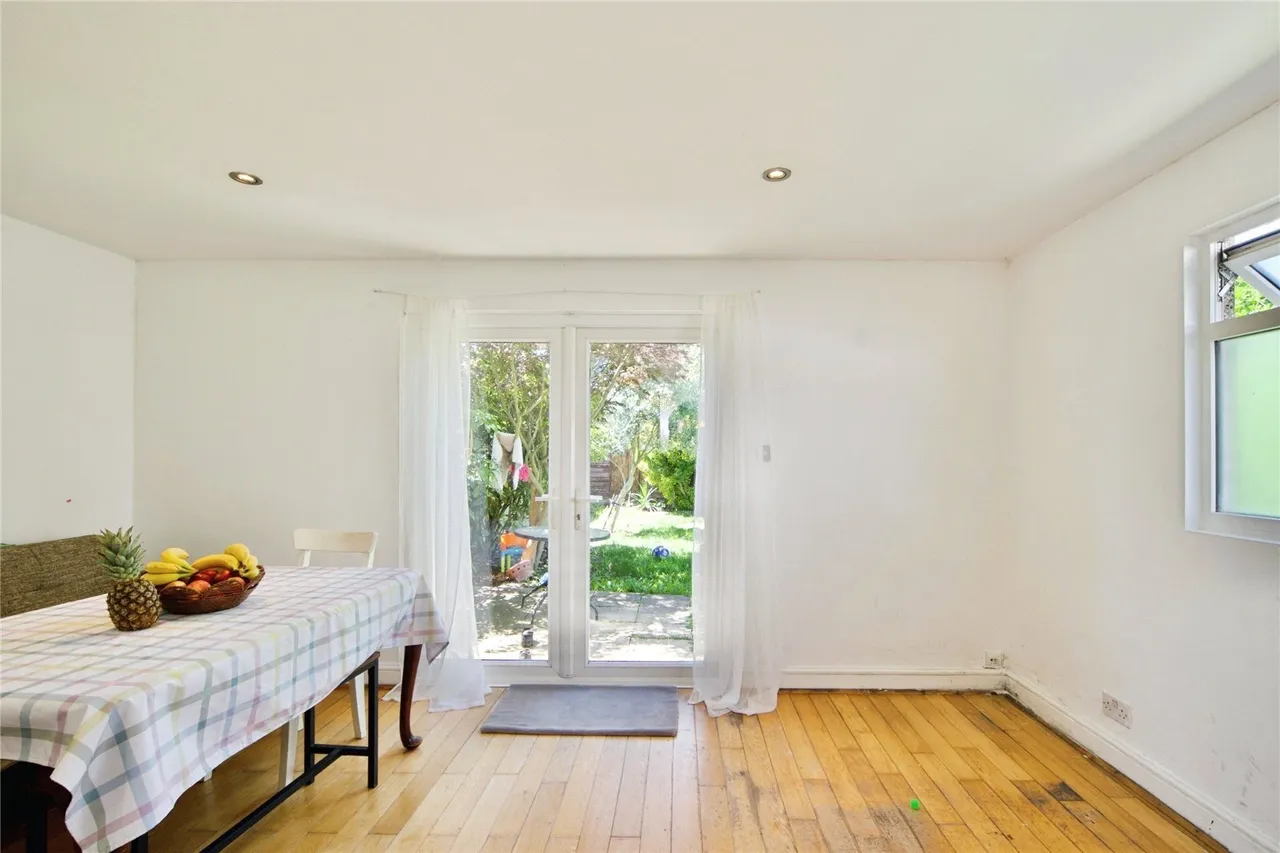 Clitterhouse Road, London, NW2, photo 9