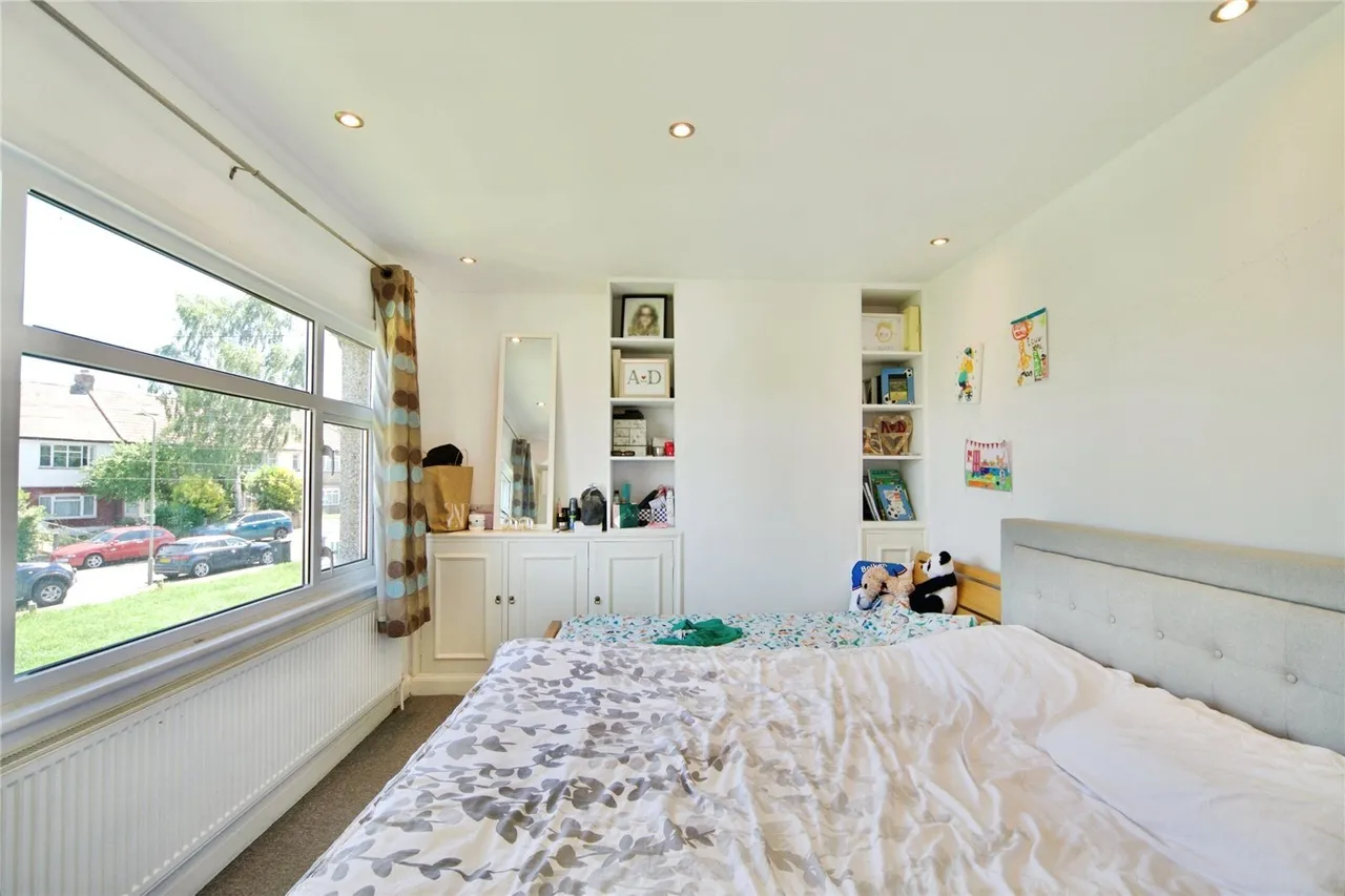 Clitterhouse Road, London, NW2, photo 14