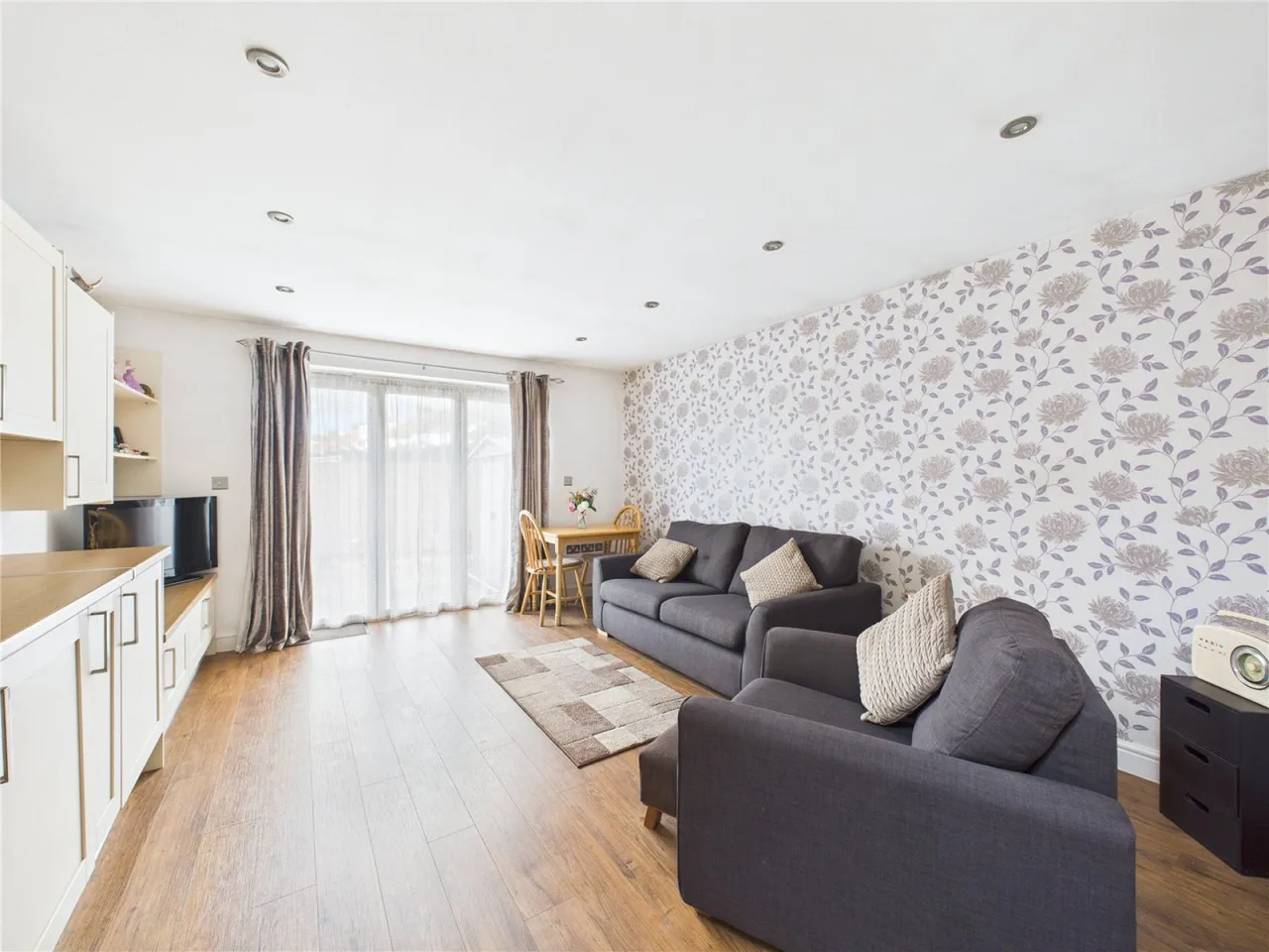 Two Mile Hill Road, Kingswood, BS15, photo 2