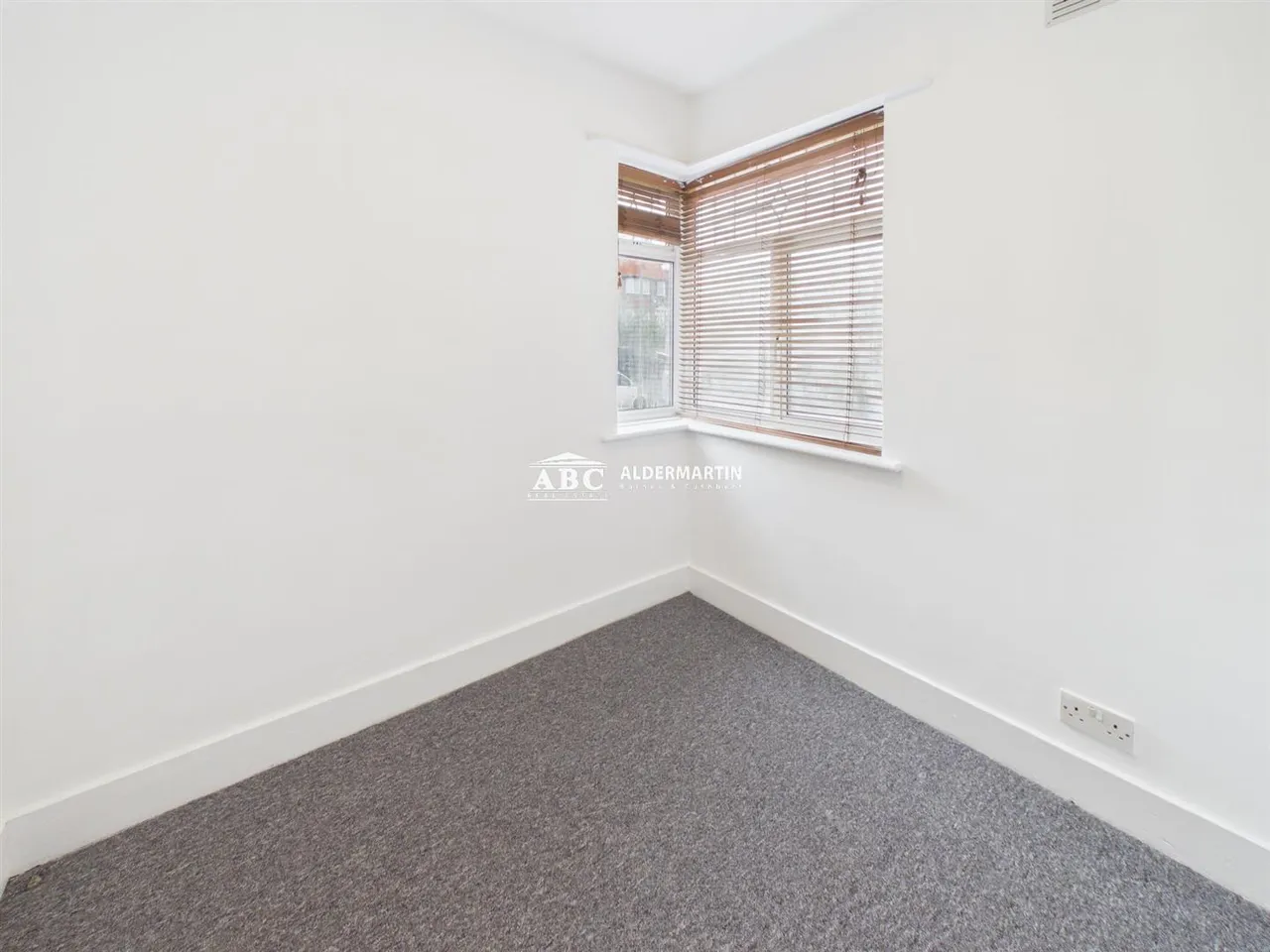Farm Road, Edgware, photo 11