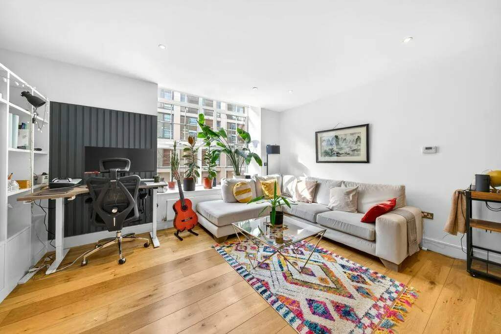 Clapham Road, London, SW9, photo 8