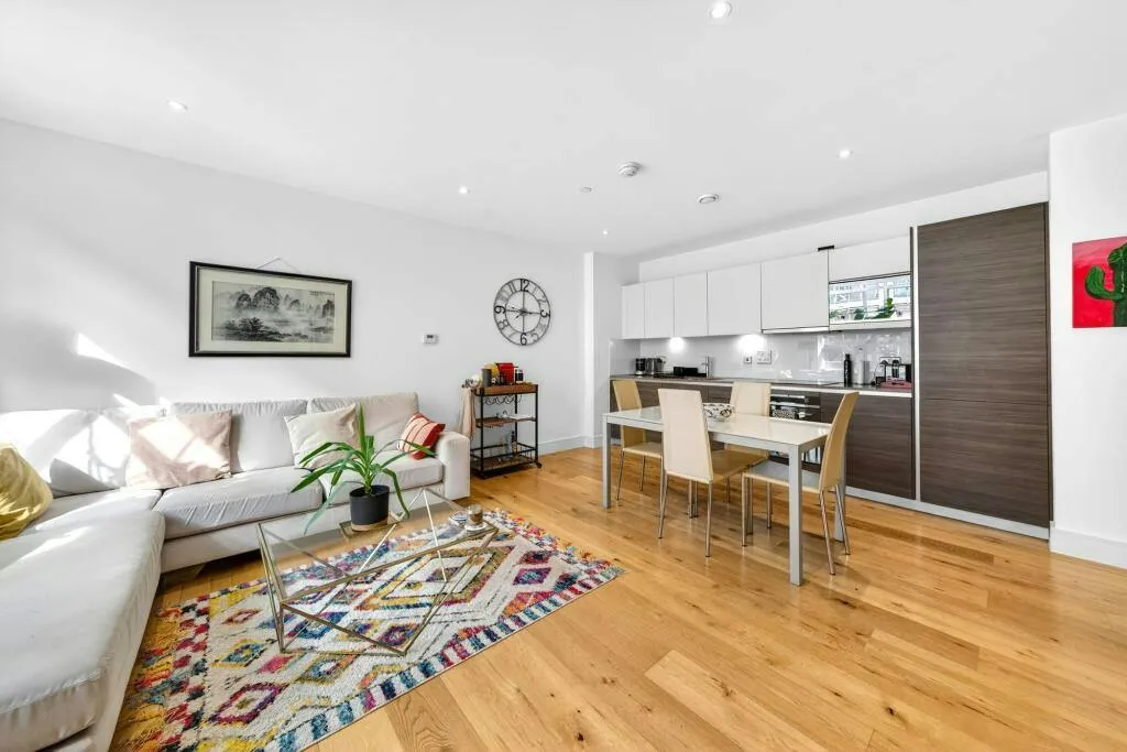 Clapham Road, London, SW9, photo 16