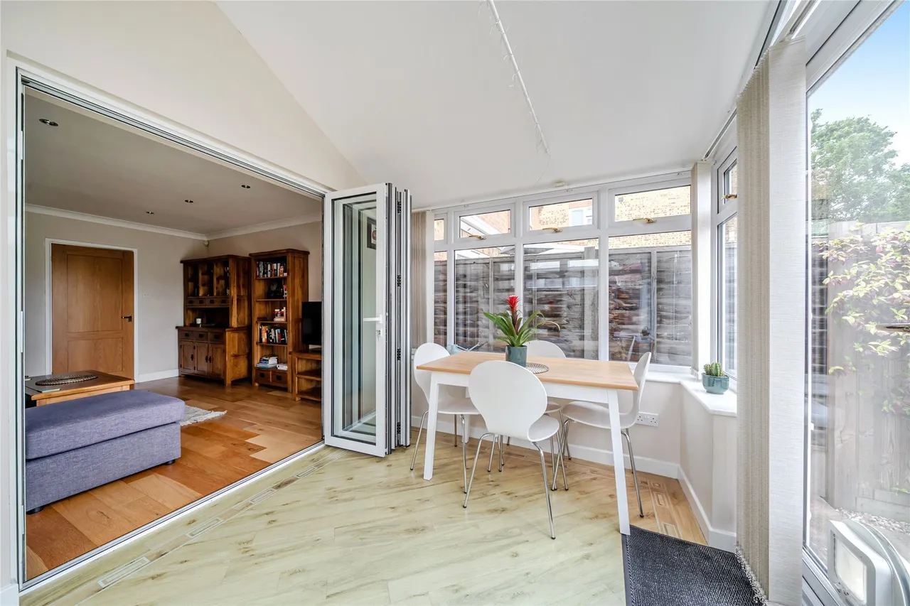 Vicarage Court, Priory Close, Beckenham, BR3, photo 4