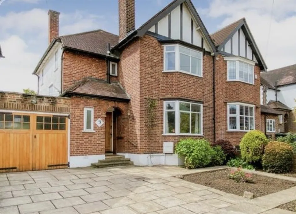 Friars Avenue, N20, photo 11