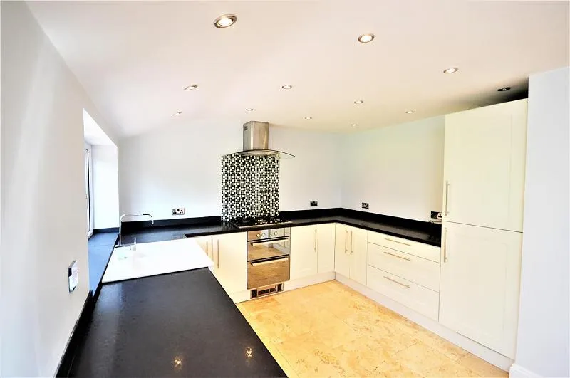 Highfield Avenue, Warrington, photo 6