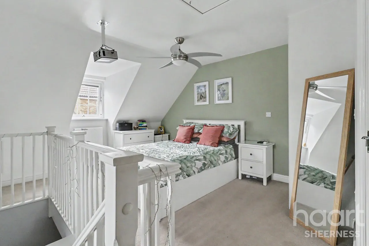 Hazel Avenue, Minster, ME12, photo 14
