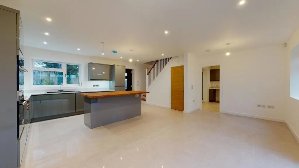 The Droveway, St. Margarets Bay, CT15, photo 3