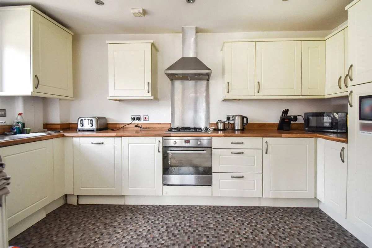 Coppice Square, Aldershot, Hampshire, GU12 4GD, photo 4