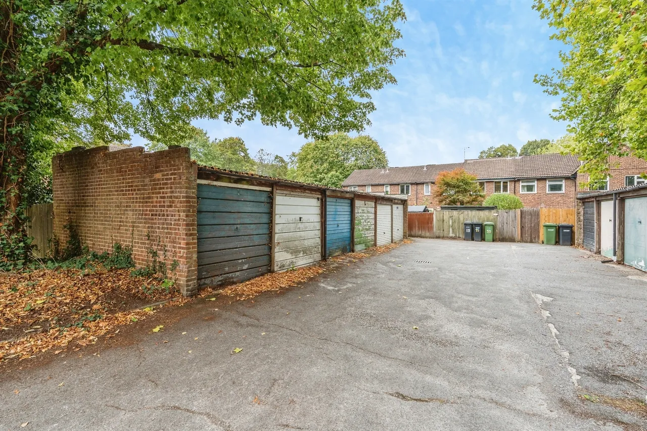 Harewood Close, Eastleigh, SO50, photo 13
