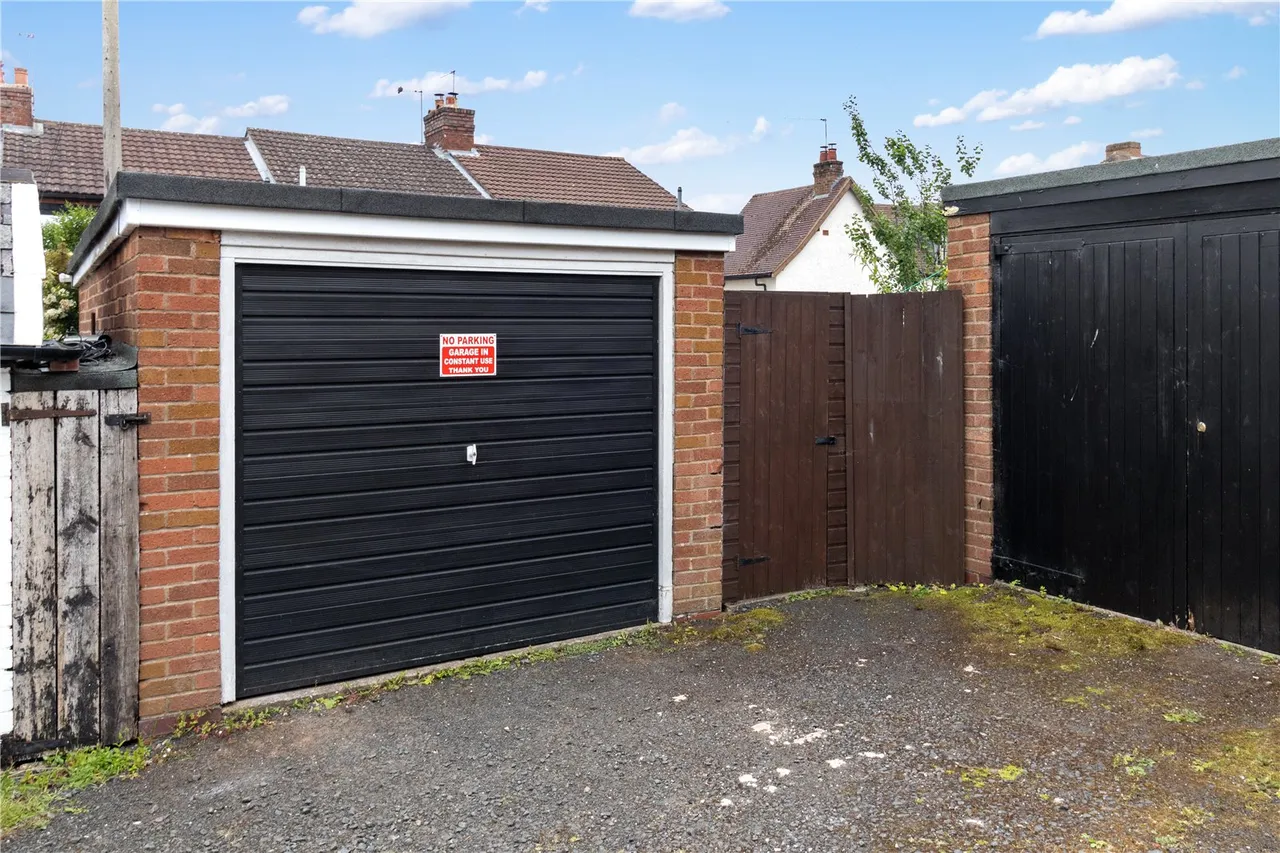 Latimer Road, Alvechurch, Birmingham, Worcestershire, B48 7NP, photo 12