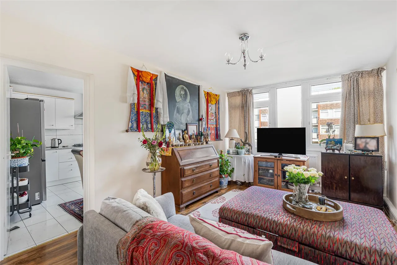 Ainsworth Close, London, NW2, photo 3