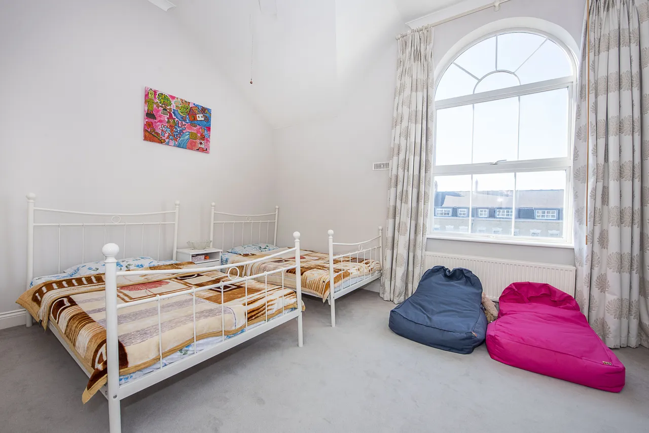 Clearwater Place, Surbiton, KT6, photo 11