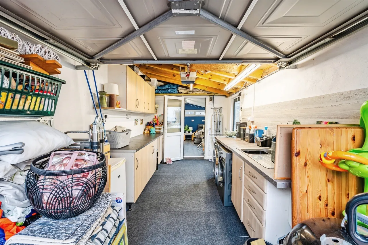 Innings Drive, Pevensey Bay, BN24, photo 15