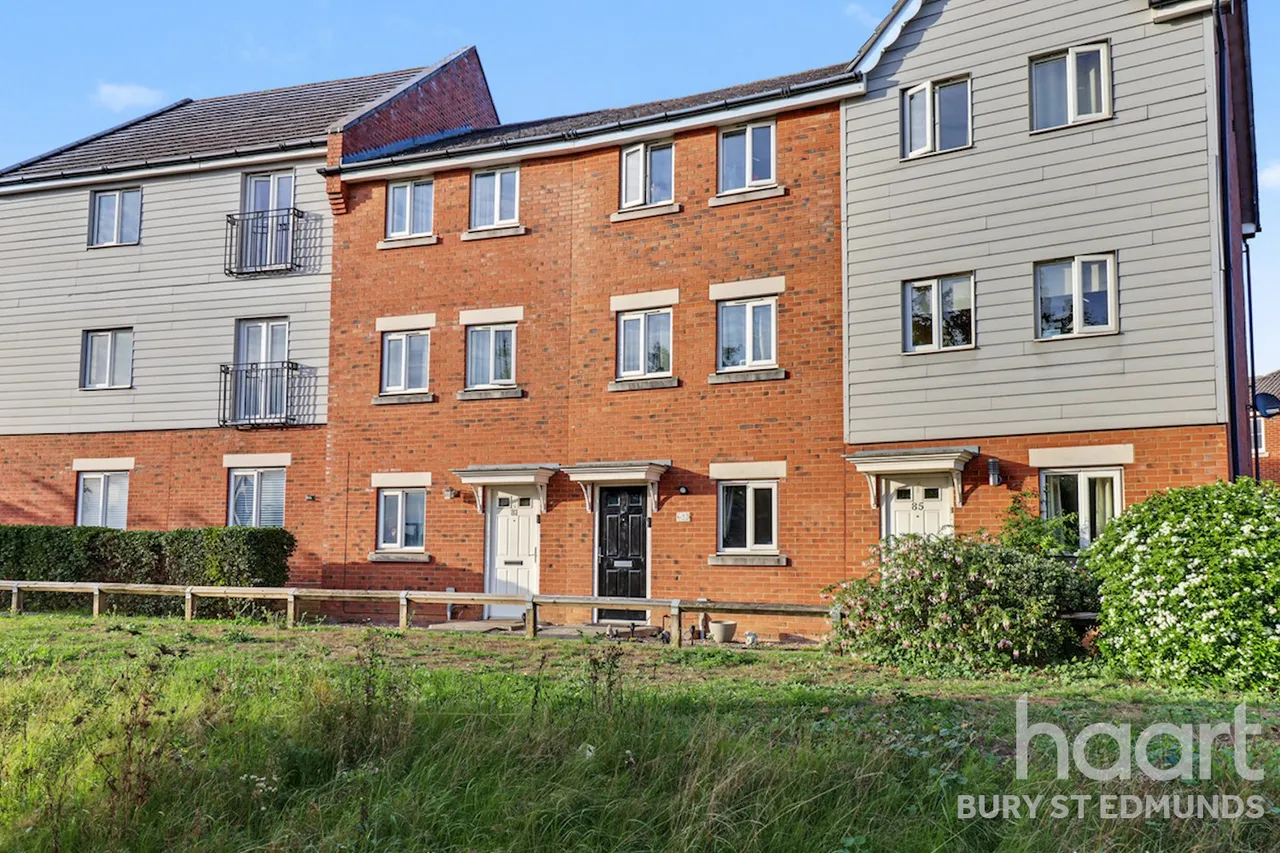 3 bed house for sale, Phoenix Way, Stowmarket, IP14