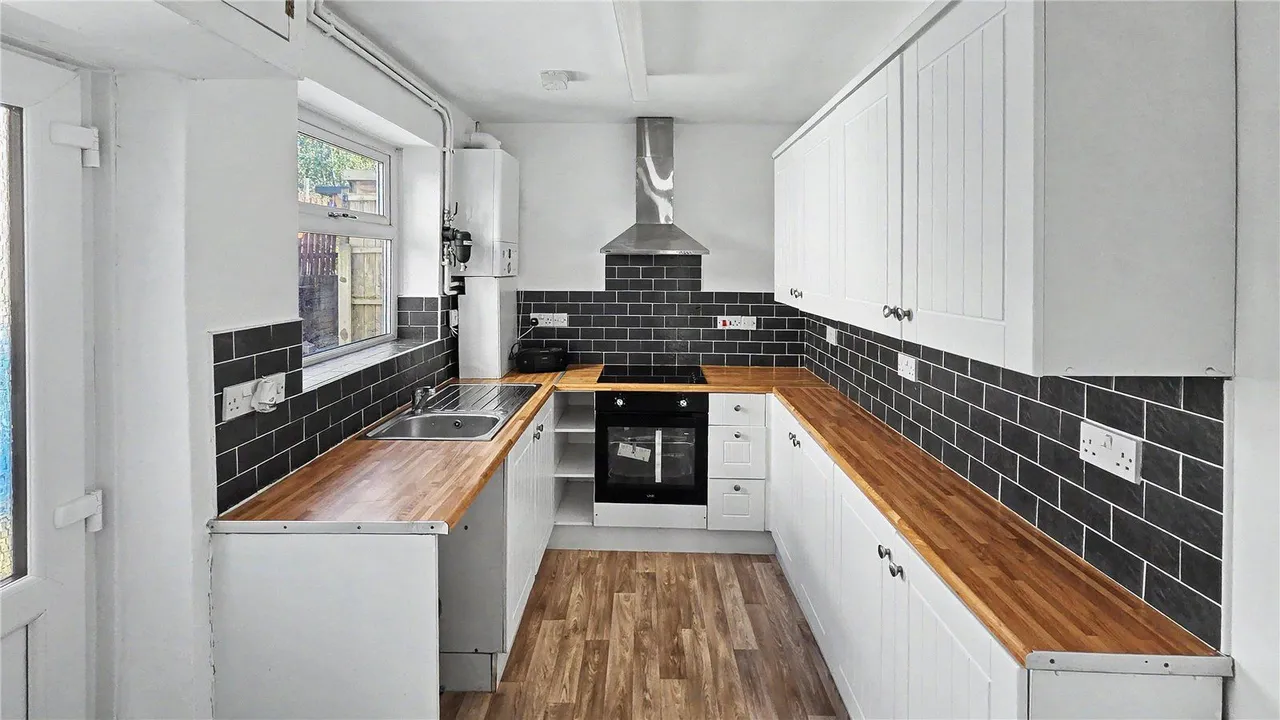 Burnell Street, Brimington, S43, photo 4