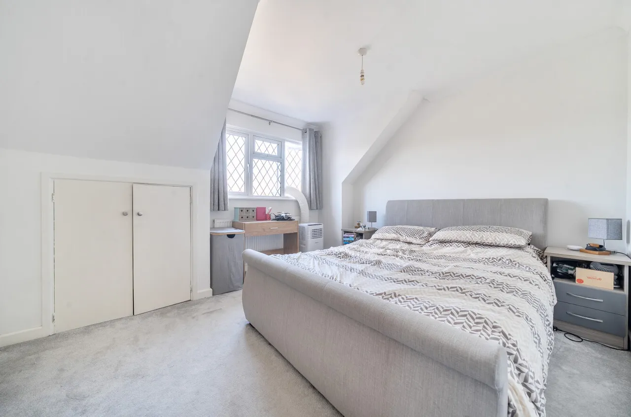 Miller Road, Guildford, GU4, photo 19