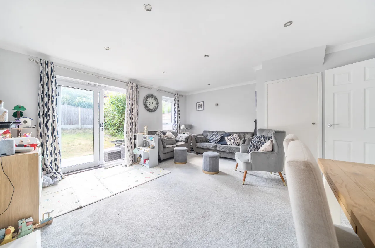 Miller Road, Guildford, GU4, photo 12