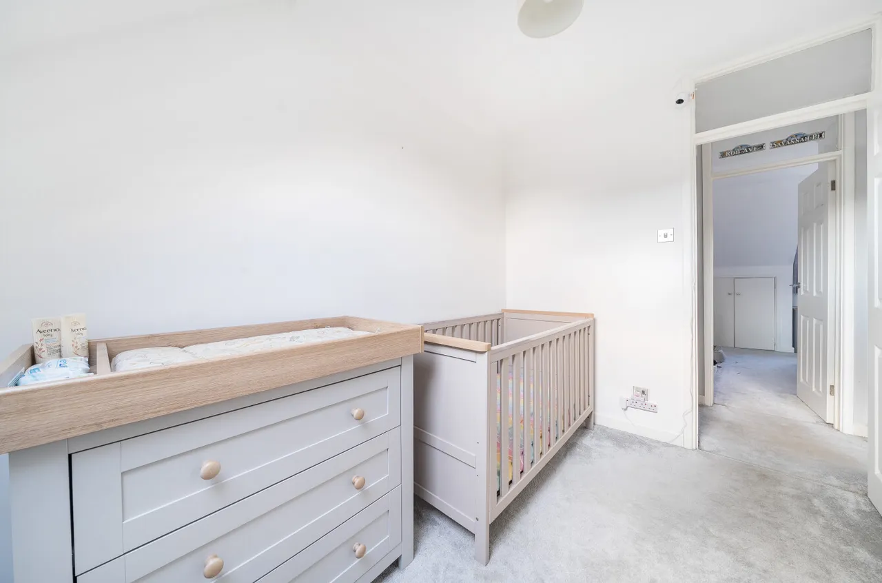 Miller Road, Guildford, GU4, photo 13