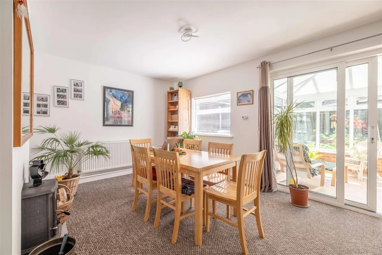 Hanley Close, Windsor, Berkshire, SL4 5QZ, photo 6