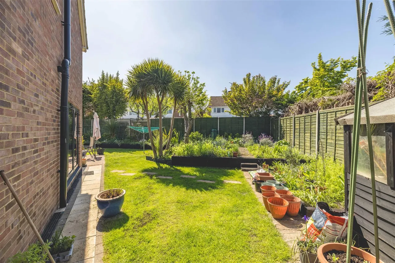 Hanley Close, Windsor, Berkshire, SL4 5QZ, photo 21