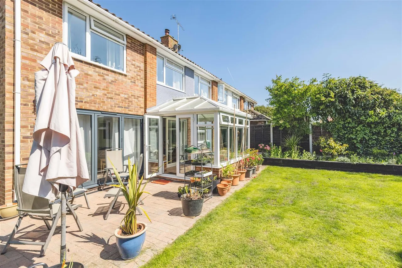Hanley Close, Windsor, Berkshire, SL4 5QZ, photo 19