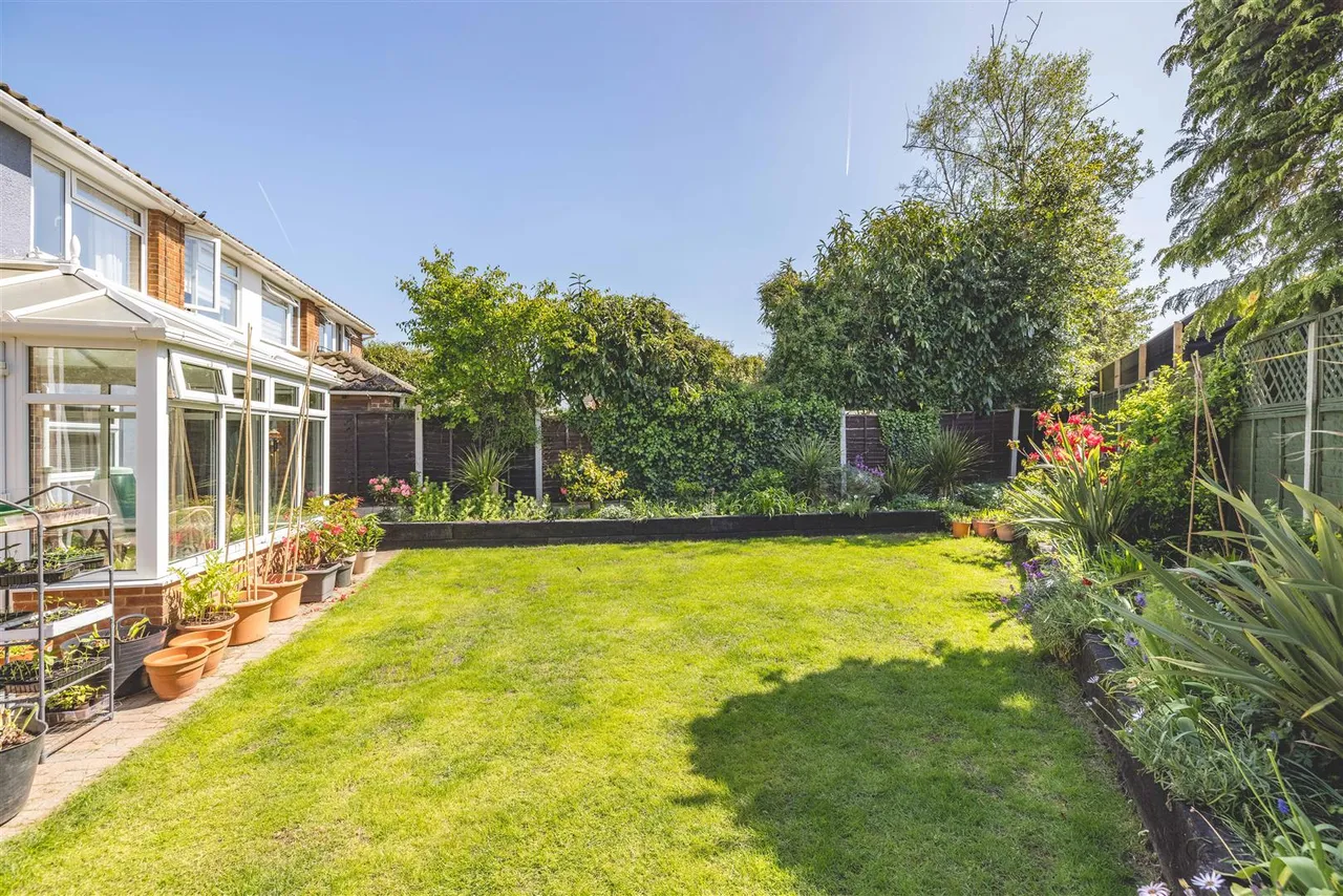 Hanley Close, Windsor, Berkshire, SL4 5QZ, photo 18