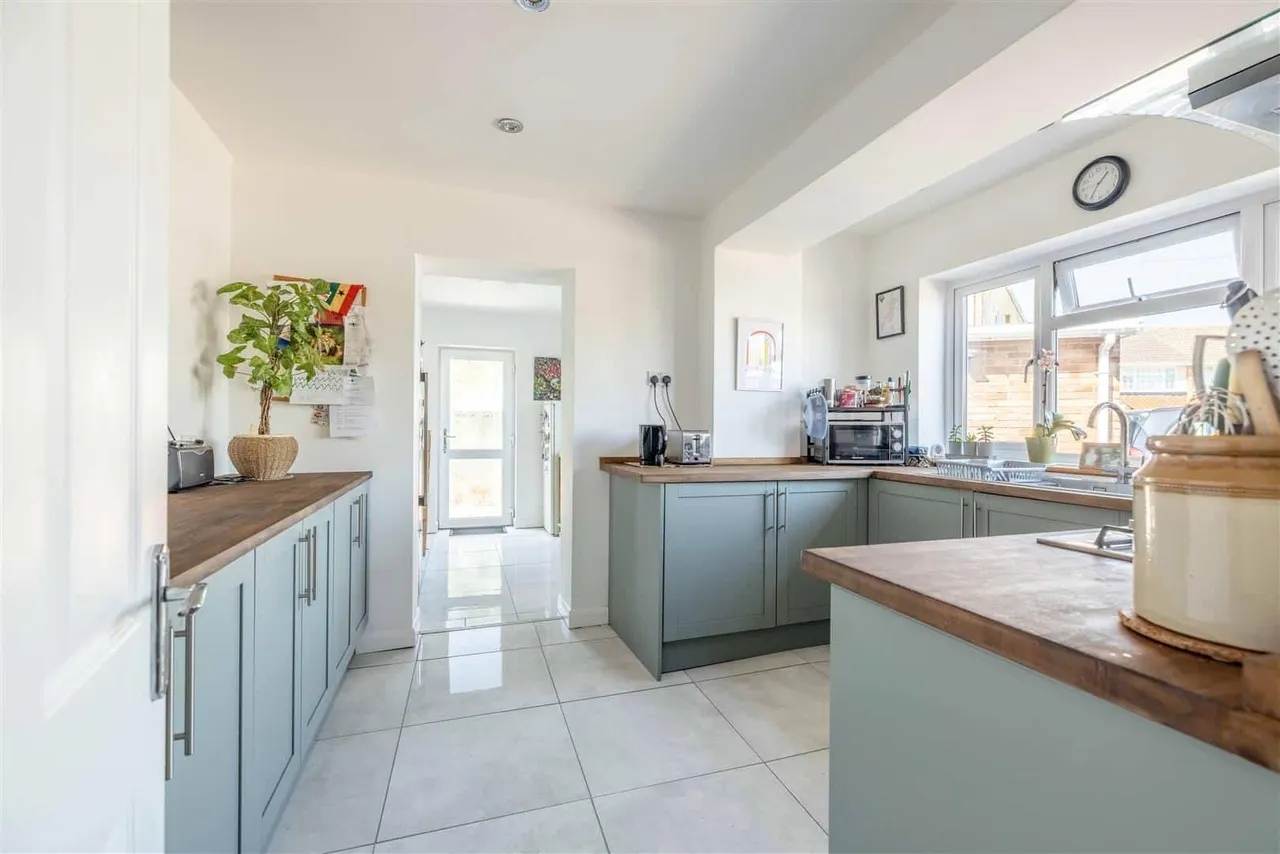 Hanley Close, Windsor, Berkshire, SL4 5QZ, photo 4