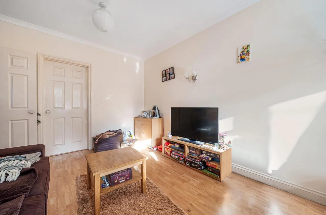 Cromwell Road, Camberley, photo 2