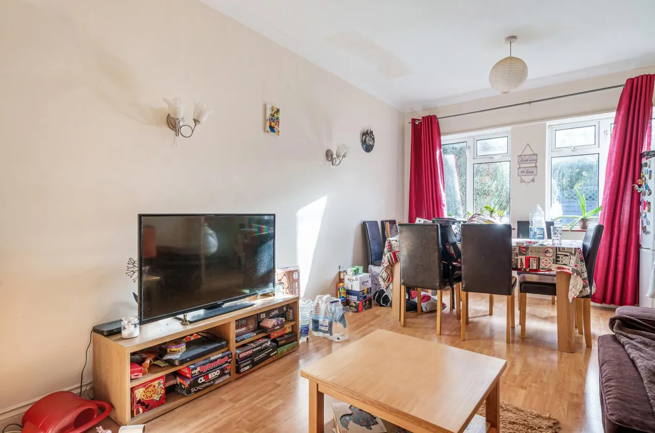 Cromwell Road, Camberley, photo 6